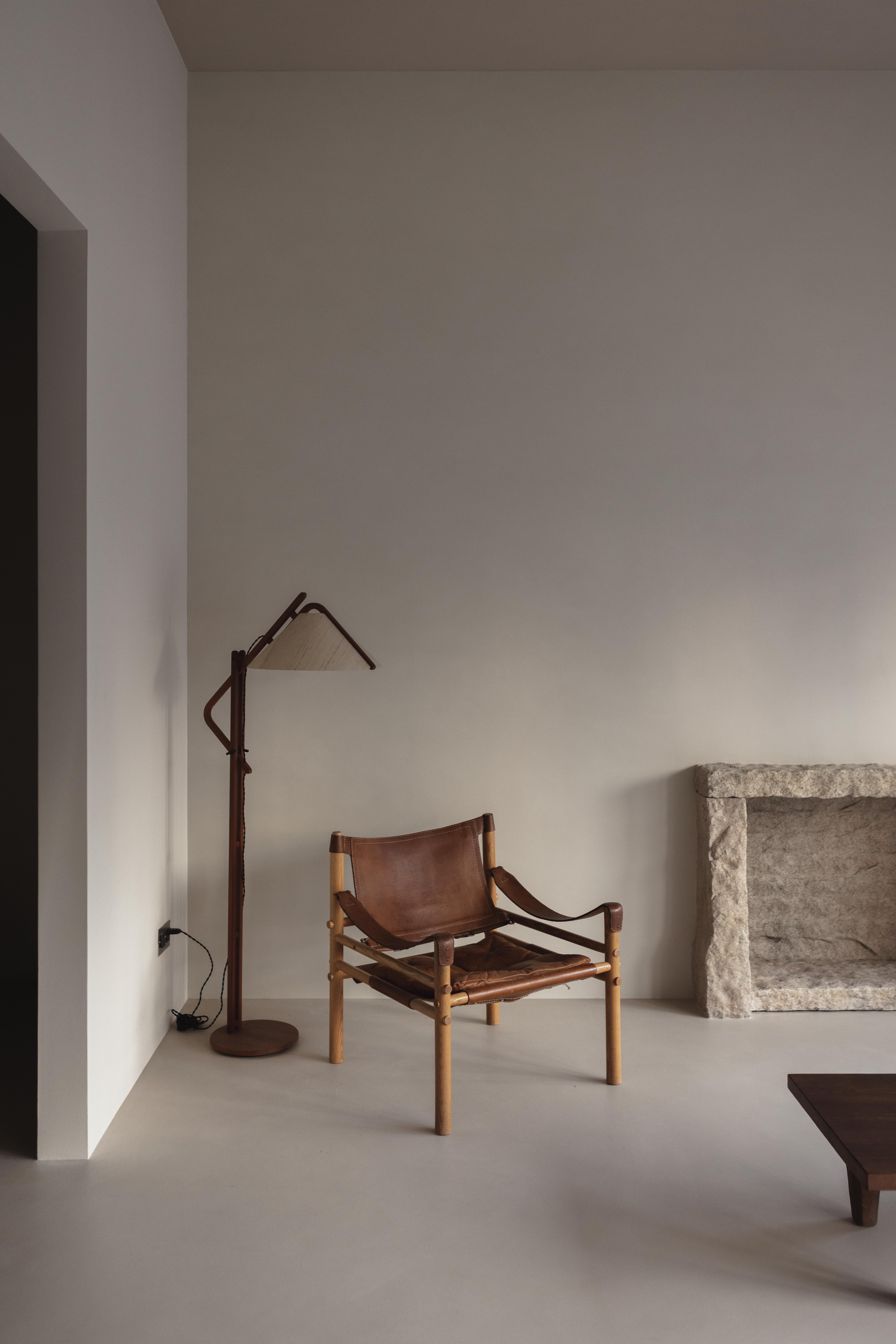 Böden und Treppen aus Mikrozement in Kiew im Projekt Luz.