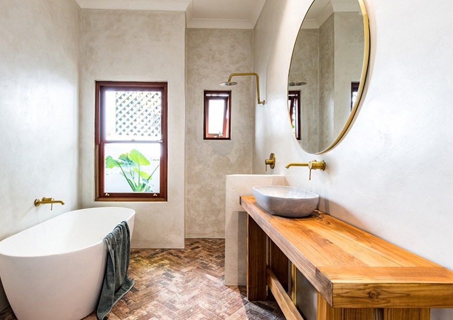 bathroom with lime mortar on walls