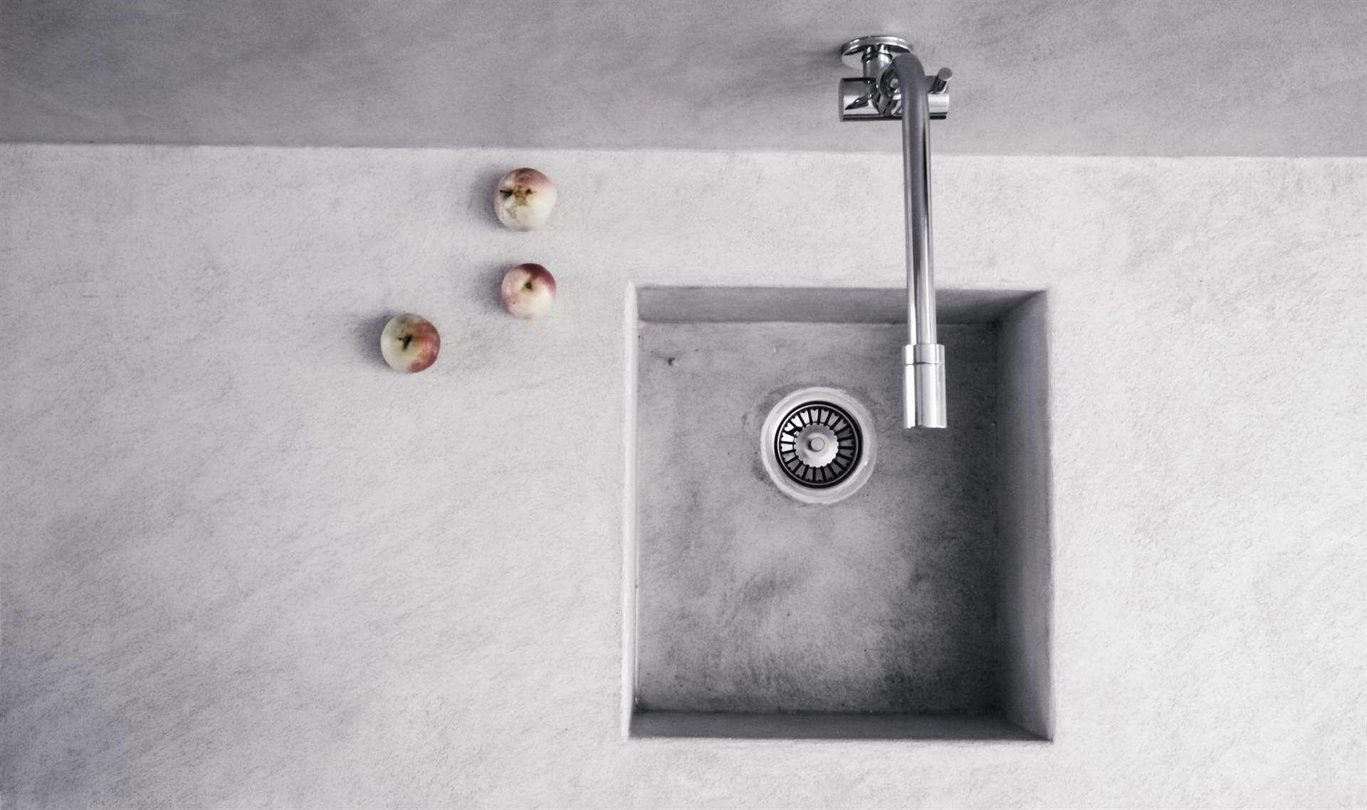 Microcement countertop in a kitchen