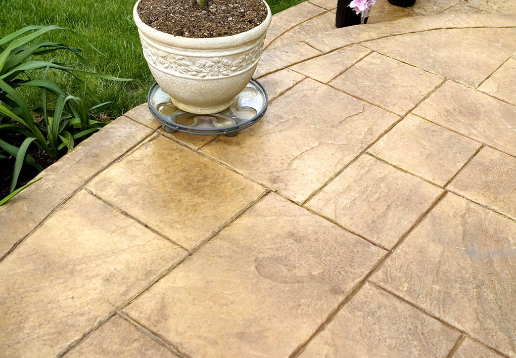 garden with imprinted concrete floor