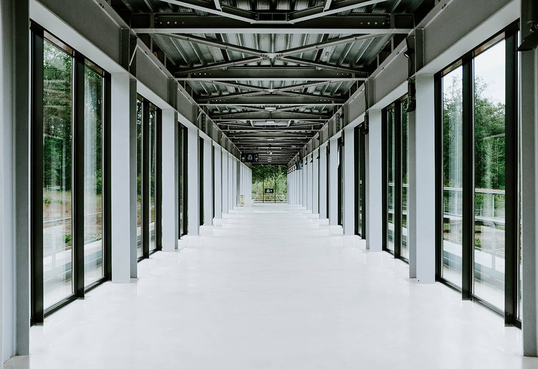 Epoxy resin floor in a hallway