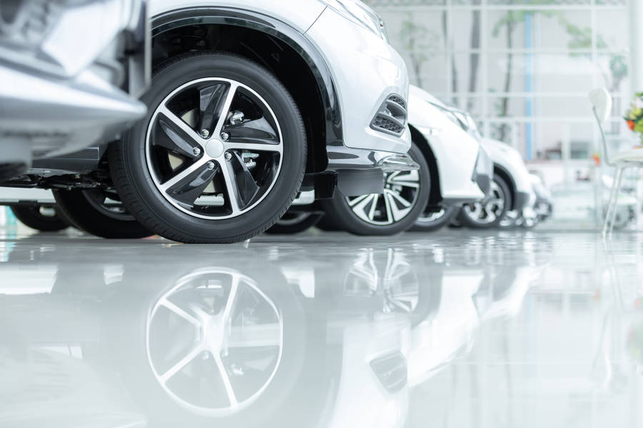 Epoxy resin floor in dealership