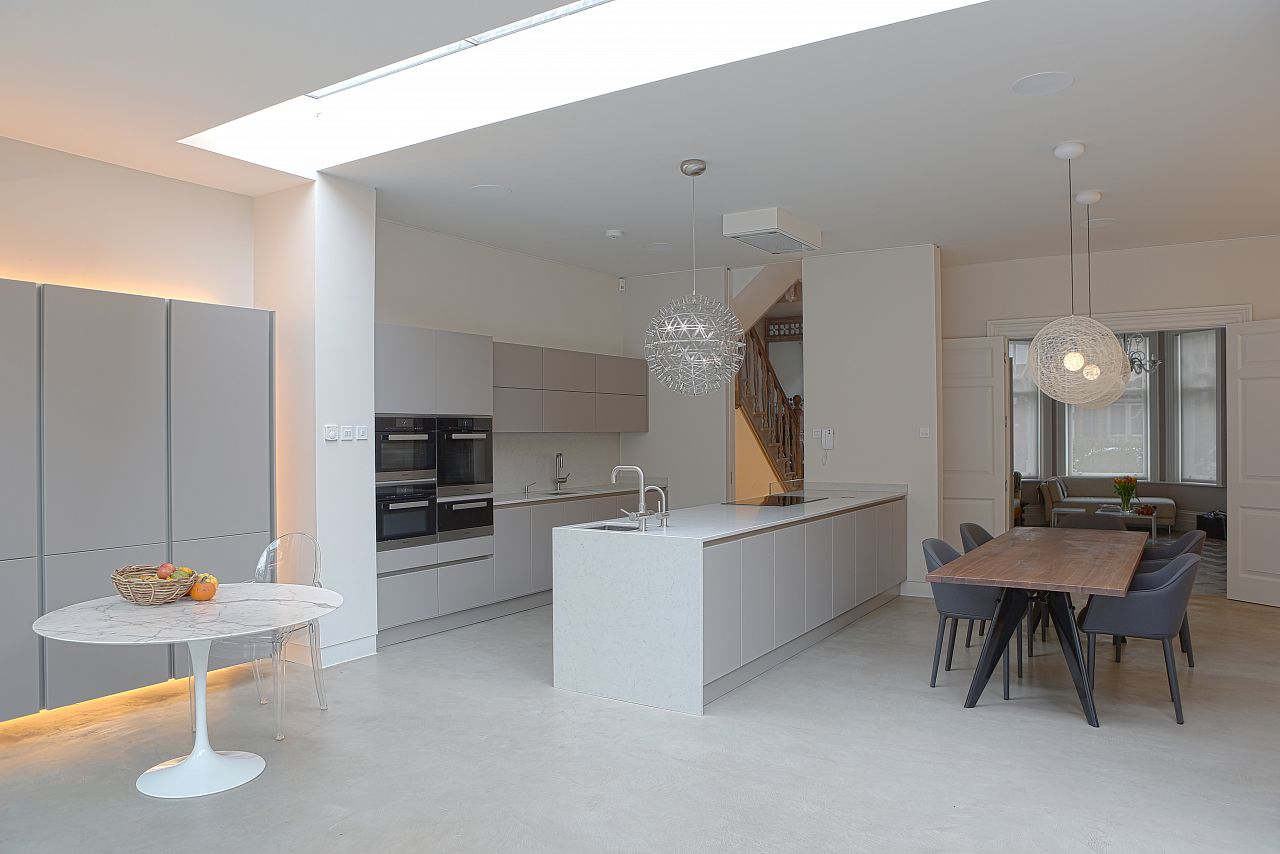 Microcement kitchen floor and dining room