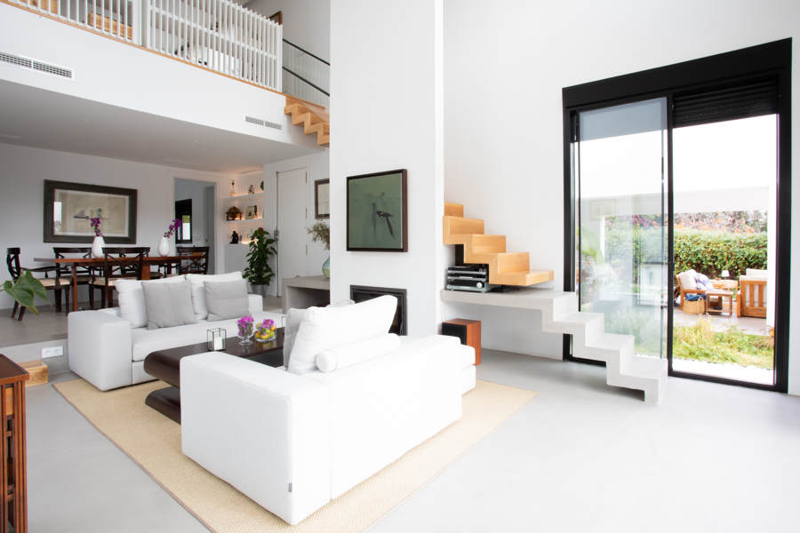 salón comedor microcemento gris escaleras y suelo salón comedor microcemento gris escaleras y suelo