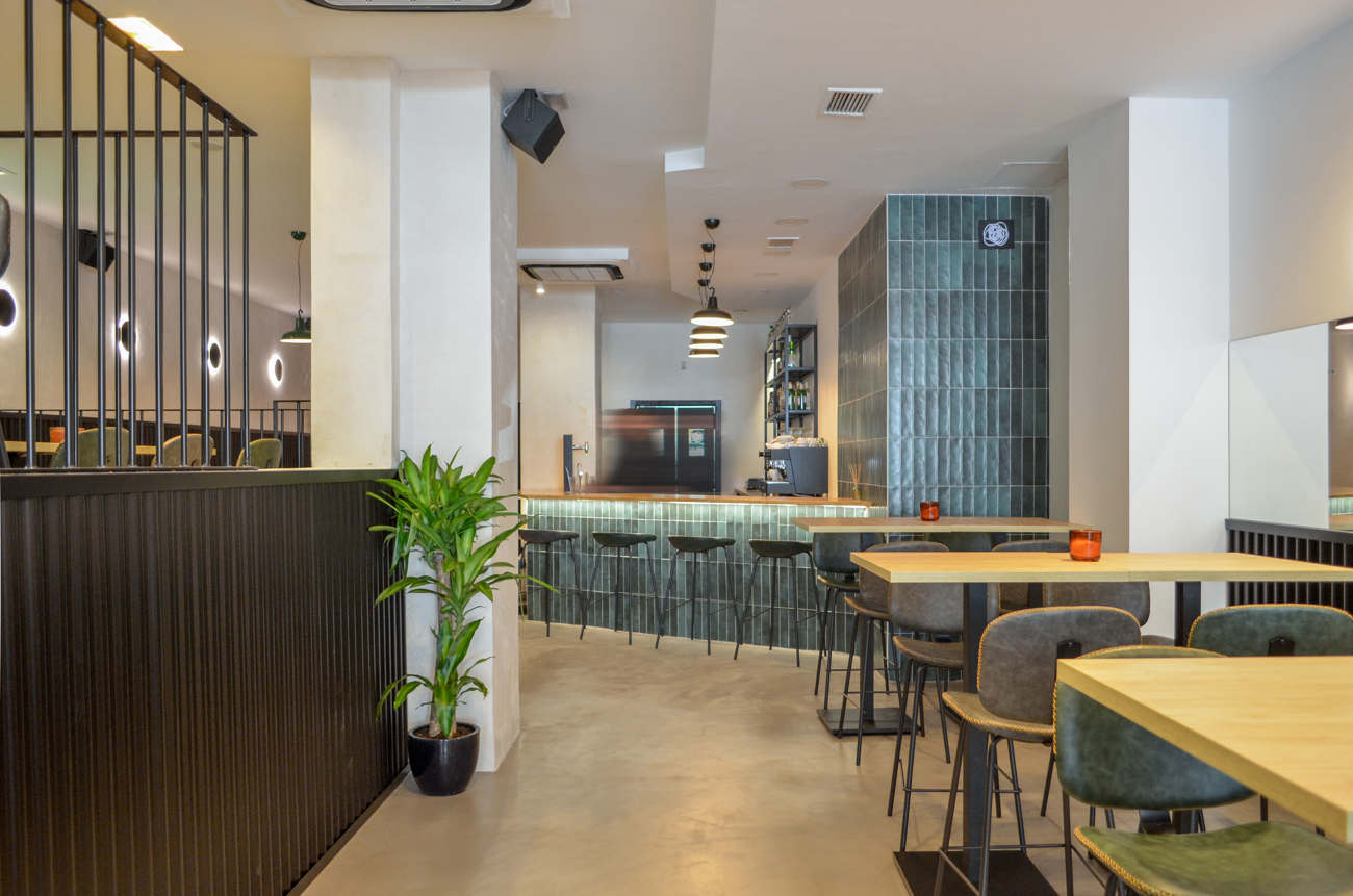 restaurant in London with microcement flooring 