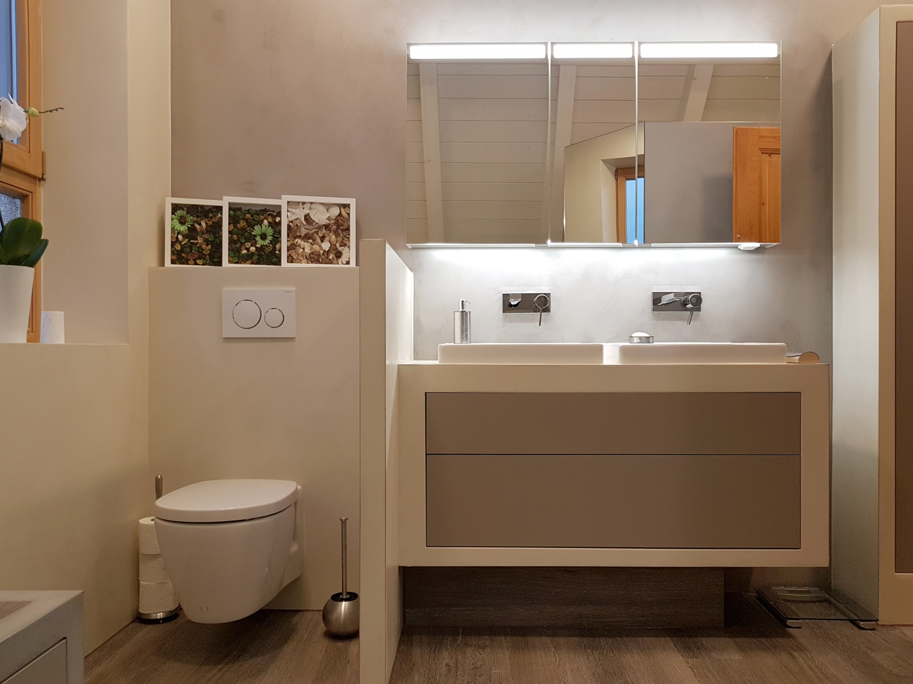 baño con pared de microcemento en Alicante baño con pared de microcemento en Alicante