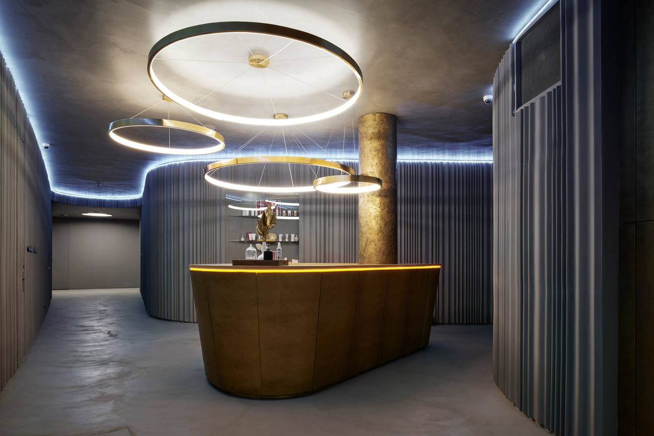 Hotel in Toronto with microcement floor and roof Toronto hotel with microcement on floor and roof