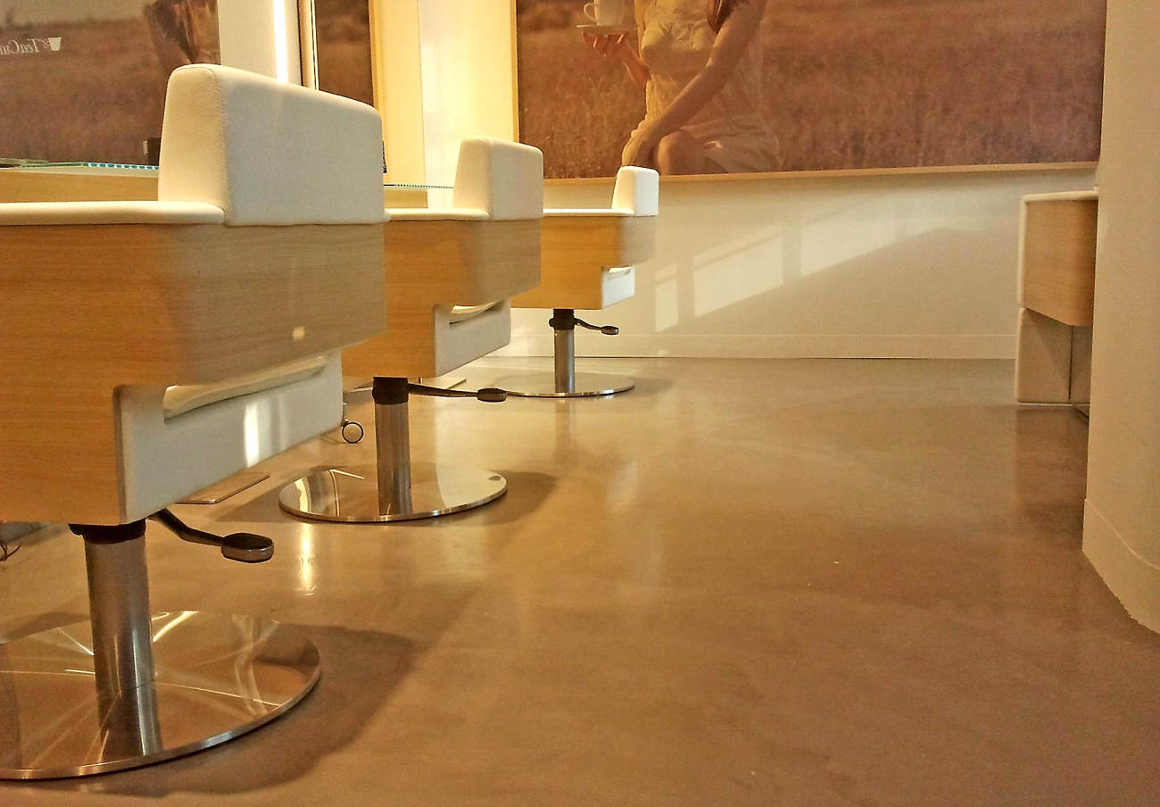 peluquería Albacete con suelo de microcemento peluquería Albacete con suelo de microcemento