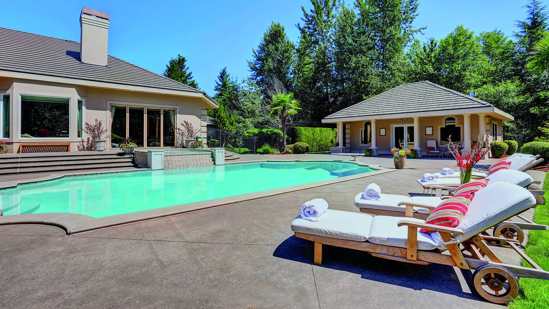 terrasse solarium avec piscine en béton imprimé