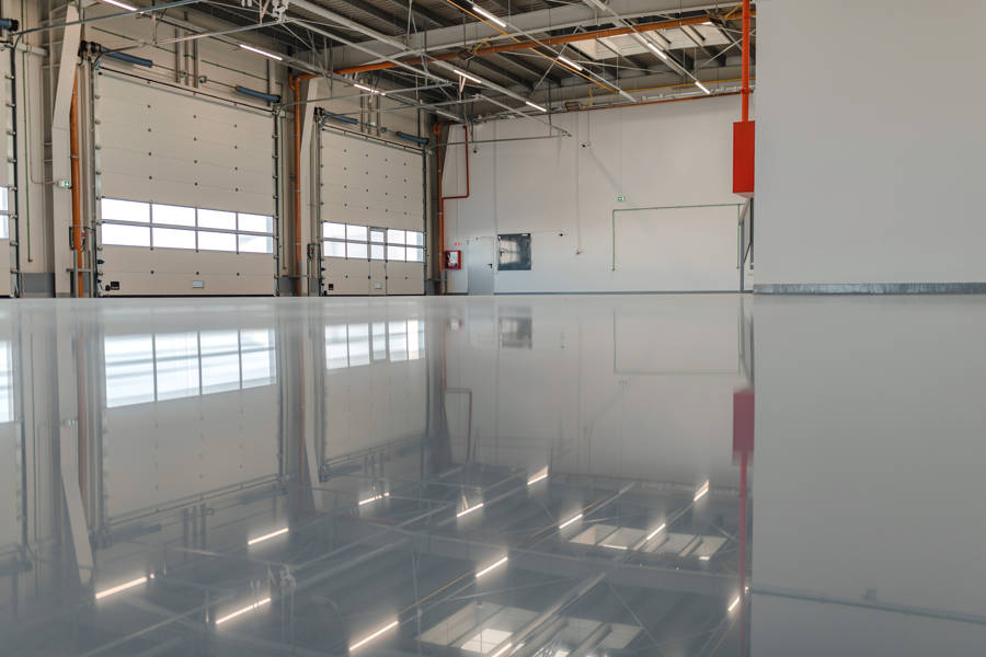 Epoxy floor in industrial building Epoxy floor in industrial building