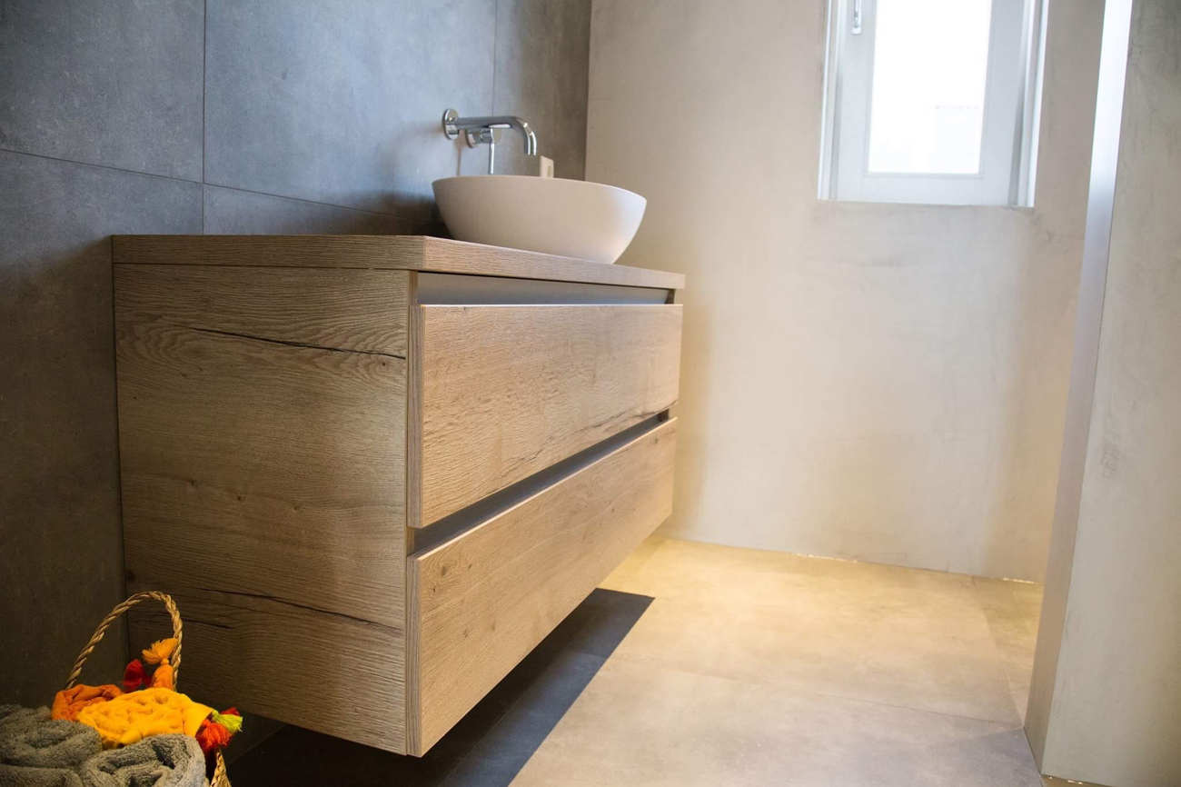  vivienda con baño de microcemento en Bilbao