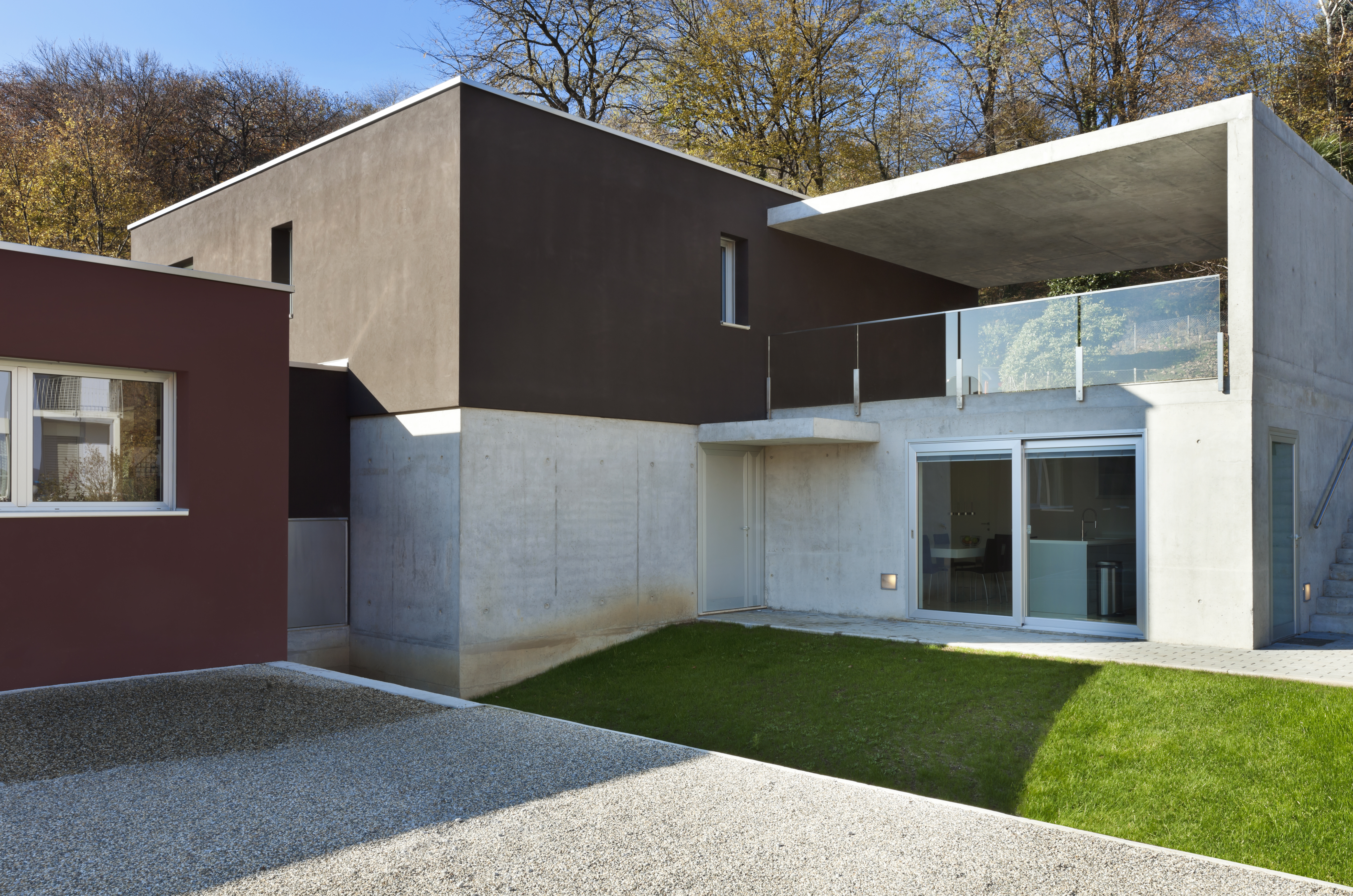stanovanjska hiša s teraso iz deaktiviranega betona